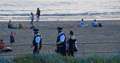 Man dies after being pulled from water at Crosby Beach - www.manchestereveningnews.co.uk