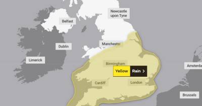 Met Office issues rain warning as heatwave comes to an end this weekend - www.manchestereveningnews.co.uk - Britain
