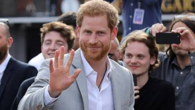 Prince Harry's Memoir: Royal Expert Weighs In on What Secrets He Might Tell - www.etonline.com