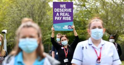 NHS staff including nurses, paramedics, consultants, and dentists in England will receive a 3 per cent pay rise - www.manchestereveningnews.co.uk