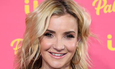 Countryfile's Helen Skelton wows in plunging swimsuit in latest poolside snap - hellomagazine.com - Britain