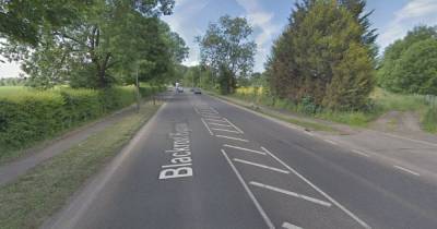 Woman dragged from car and robbed after pulling into layby to read text message - www.manchestereveningnews.co.uk