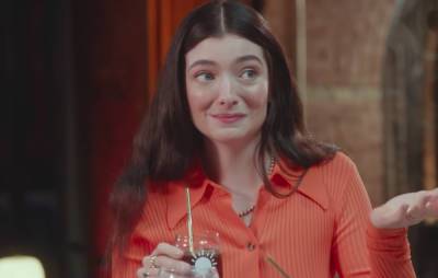 Watch Lorde drink a ‘Solar Power’-themed cocktail with Seth Meyers - www.nme.com - New Zealand - county Bond