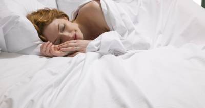 Bed company makes a radical suggestion on how to keep cool at night - www.manchestereveningnews.co.uk - France