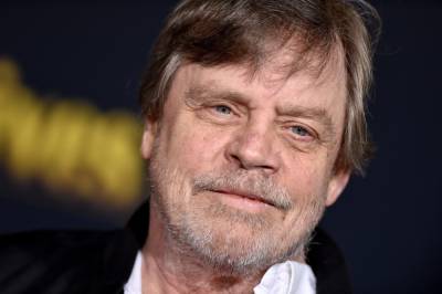 Mark Hamill Reveals He’s Secretly Had Cameos In Every ‘Star Wars’ Movie Since ‘The Force Awakens’ - etcanada.com