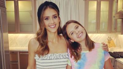 Jessica Alba Opened Up About Going to Therapy With Her 13-Year-Old Daughter - www.glamour.com