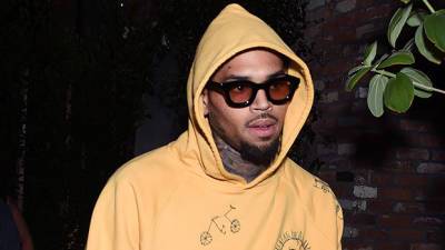 Chris Brown Flexes Wearing 24kt Gold Grills Worth Nearly $100K — See Photo - hollywoodlife.com