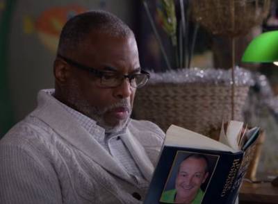 LeVar Burton Is A Mysterious Librarian In Sneak Peek At ‘Leverage: Redemption’ Episode Directed By Cast Member Beth Riesgraf - etcanada.com