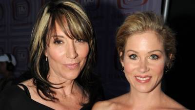 Katey Sagal on Reuniting With 'Married With Children' Co-Star Christina Applegate on 'Dead to Me' (Exclusive) - www.etonline.com