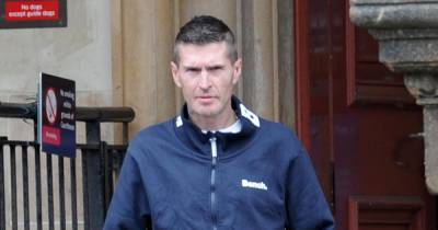 Scots yob’s stun gun went off in street after ‘Taser-like device’ fell out pocket - www.dailyrecord.co.uk - Scotland