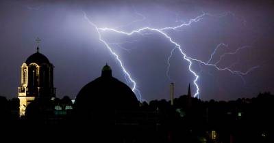 UK weather forecast: Met Office issues yellow warning for thunderstorms for parts of the country - www.manchestereveningnews.co.uk - Britain - Scotland - Ireland