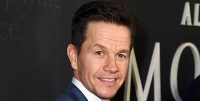Mark Wahlberg Shares Rare Photo with Three of His Kids! - www.justjared.com