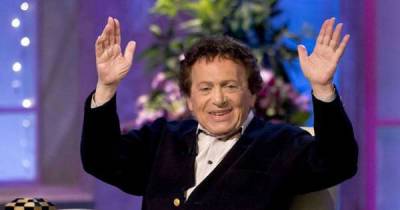 Jackie Mason dead: Borscht Belt comedian and actor has passed away aged 93 - www.msn.com