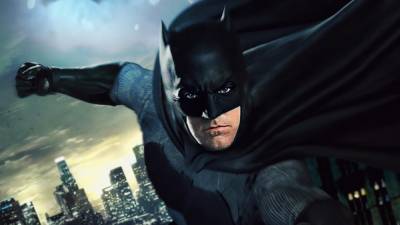 'The Flash': Ben Affleck's Batman Gets a Batcycle and a New Suit - thewrap.com