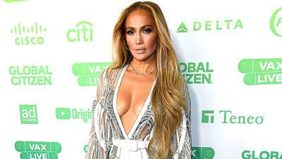 Jennifer Lopez’s 52nd Birthday: Inside Her Lavish Party, Ben Affleck’s ‘Gift’ More - hollywoodlife.com - France