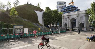 New £2m tourist attraction in London branded 'useless pile of rubbish' as first visitors are offered refunds - www.manchestereveningnews.co.uk - London - Manchester