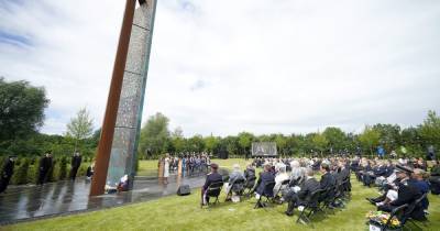 Tributes to fallen Greater Manchester Police officers and staff at dedication of new national memorial - www.manchestereveningnews.co.uk - Britain - Manchester