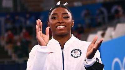 Simone Biles' Boyfriend Jonathan Owens Supports Her After Olympic Competition Exit - www.etonline.com - Tokyo
