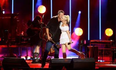 Blake Shelton and Gwen Stefani sang a duet together during the CMA Summer Jam - us.hola.com - Tennessee