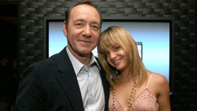 Mena Suvari Reflects on Her Strange Kevin Spacey Encounter While Filming 'American Beauty' (Exclusive) - www.etonline.com - USA