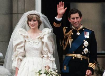 A slice of Princess Diana’s 40 year old wedding cake is up for sale but don’t eat it - evoke.ie - county Charles