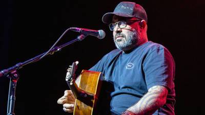 Country singer Aaron Lewis disses libs, Bruce Springsteen in new patriotic song - www.foxnews.com