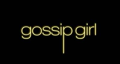 'Gossip Girl' Showrunner Reveals Who Was Originally Meant to Be Gossip Girl - www.justjared.com