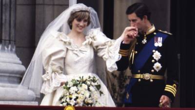 A Look Back at the Special Moments From Princess Diana and Prince Charles' Royal Wedding - www.etonline.com - London