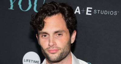 Penn Badgley Talks Dealing with 'Overwhelming' Fame After Starring In 'Gossip Girl' - www.justjared.com