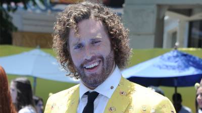 T.J. Miller Bomb-Threat Charge Dropped; Feds Say Actor Agrees To “Cognitive Mediation” Program - deadline.com - state Connecticut