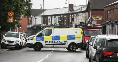 Road shut as man found in middle of street with serious head injuries - www.manchestereveningnews.co.uk