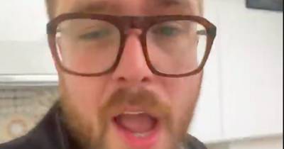 Love Island narrator Iain Stirling mocks the boys' behaviour in Casa Amor with song 'It Wasn't Me' - www.dailyrecord.co.uk - Scotland