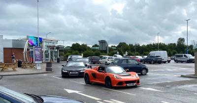 Supercars stun motorists as they all turn up at M6 services - www.manchestereveningnews.co.uk - Manchester