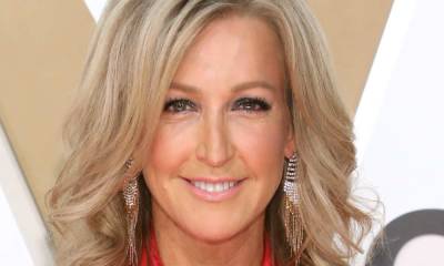 Lara Spencer stuns in hot pink romper in celebratory photo during family vacation - hellomagazine.com