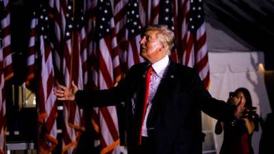 Trump’s Sarasota Rally Trolled by Plane Flashing ‘Loser-Palooza’ Sign (Video) - thewrap.com
