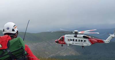 Man dies after collapsing on Snowdonia hike - www.manchestereveningnews.co.uk - Manchester
