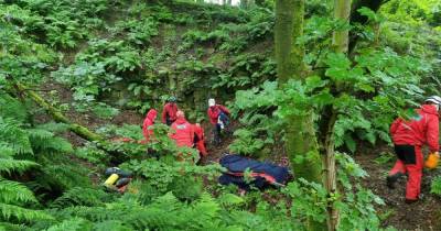 Man seriously injured after falling from mountain bike while riding down 'very steep' hill - www.manchestereveningnews.co.uk