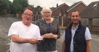 Councillors hold bizarre pothole birthday party to mark two years since raising complaint over 'dreadful' road - www.manchestereveningnews.co.uk