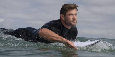 Chris Hemsworth Swims With Sharks During Nat Geo's Shark Week - www.justjared.com - Australia