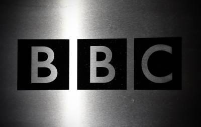 BBC defends new logo despite minimal changes - www.nme.com - USA