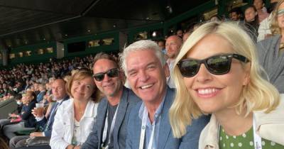 This Morning fans question why Holly and Phil are sitting apart after close Wimbledon visit - www.ok.co.uk