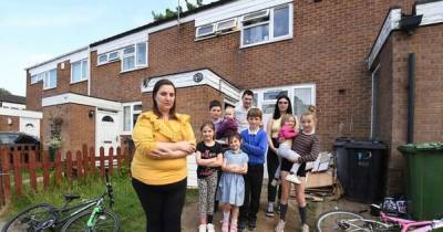 Family-of-10 'living on top of each other' in mouldy three bedroom council house - www.dailyrecord.co.uk - Birmingham
