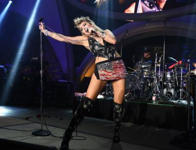 Miley Cyrus Belts Out Epic Covers Of ‘American Woman’ And ‘Heaven Or Las Vegas’ - etcanada.com - USA - Las Vegas