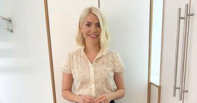 Holly Willoughby stuns as she shows off long legs in £12.99 Zara trousers on This Morning - www.ok.co.uk