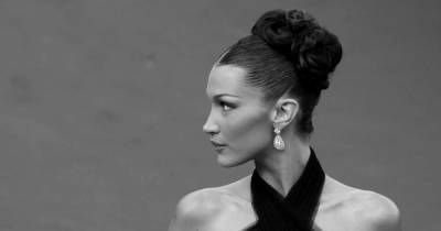 Bella Hadid wears a vintage gown first seen on Naomi Campbell in 2002 - www.msn.com - county Campbell