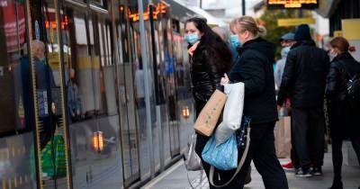 Seven in 10 people say they will continue to wear mask on public transport - survey - www.manchestereveningnews.co.uk