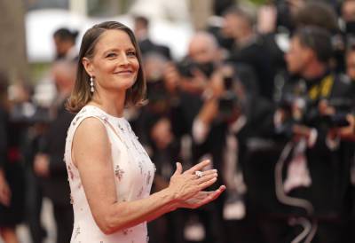 Jodie Foster Talks Marvel, Evolution Of Industry & Reflects On 1976 Cannes Debut - deadline.com - France