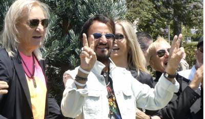Ringo Starr Celebrates 81st Birthday With a Peace-and-Love Drive-By in Beverly Hills - variety.com - Beverly Hills - Santa Monica