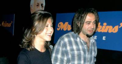 Jennifer Aniston's ex Adam Duritz 'had no idea who she was' when they met - www.msn.com