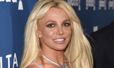 Britney Spears bares it all in photo that leaves fans confused - hellomagazine.com